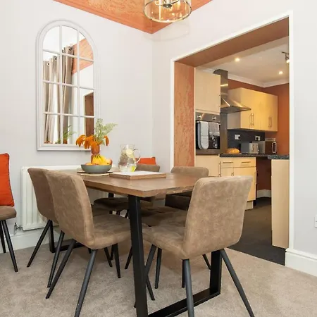 Logan House, Modern And Spacious Townhouse Close To City Centre Carlisle  Exterior photo