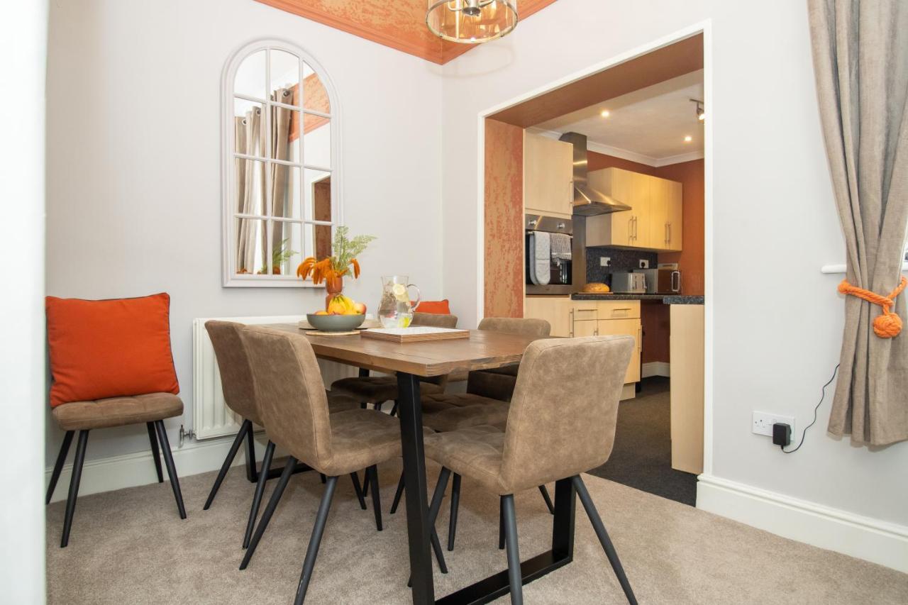 Logan House, Modern And Spacious Townhouse Close To Centre * Carlisle (Cumbria)